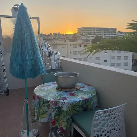 Cannois Avec Rooftop アパート