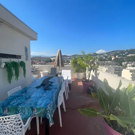 Cannois Avec Rooftop アパート カンヌ